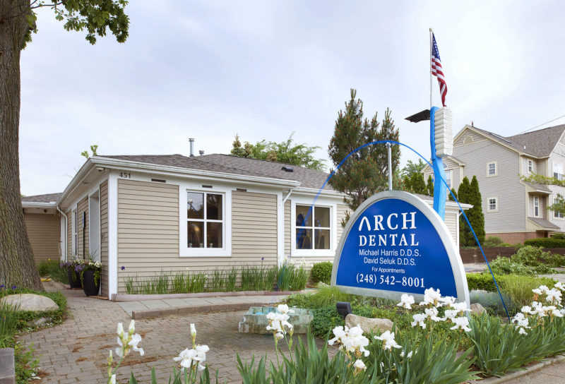 Arch Dental- Implants, Invisalign Cosmetic Dentist in Madison Heights in Madison Heights