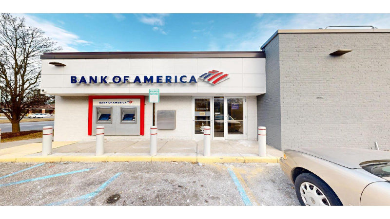 Bank of America (with Drive-thru ATM) — photo