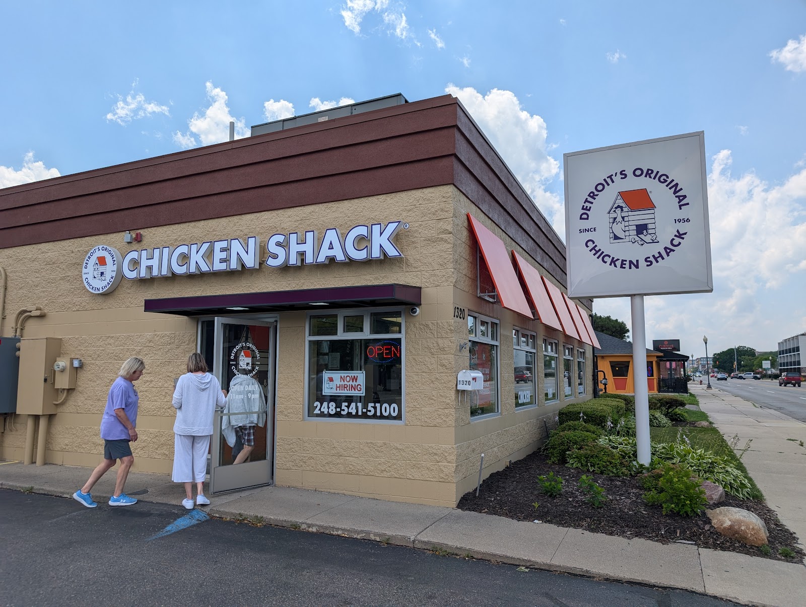 Chicken Shack Royal Oak 11 Mile — photo