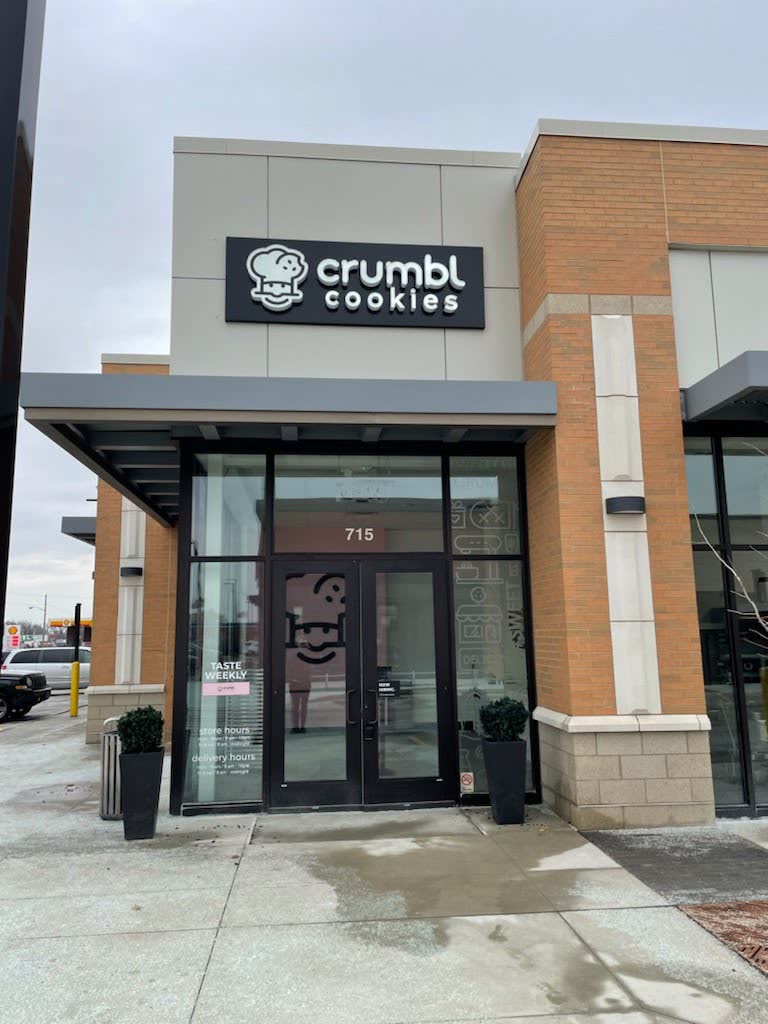 Crumbl in Royal Oak