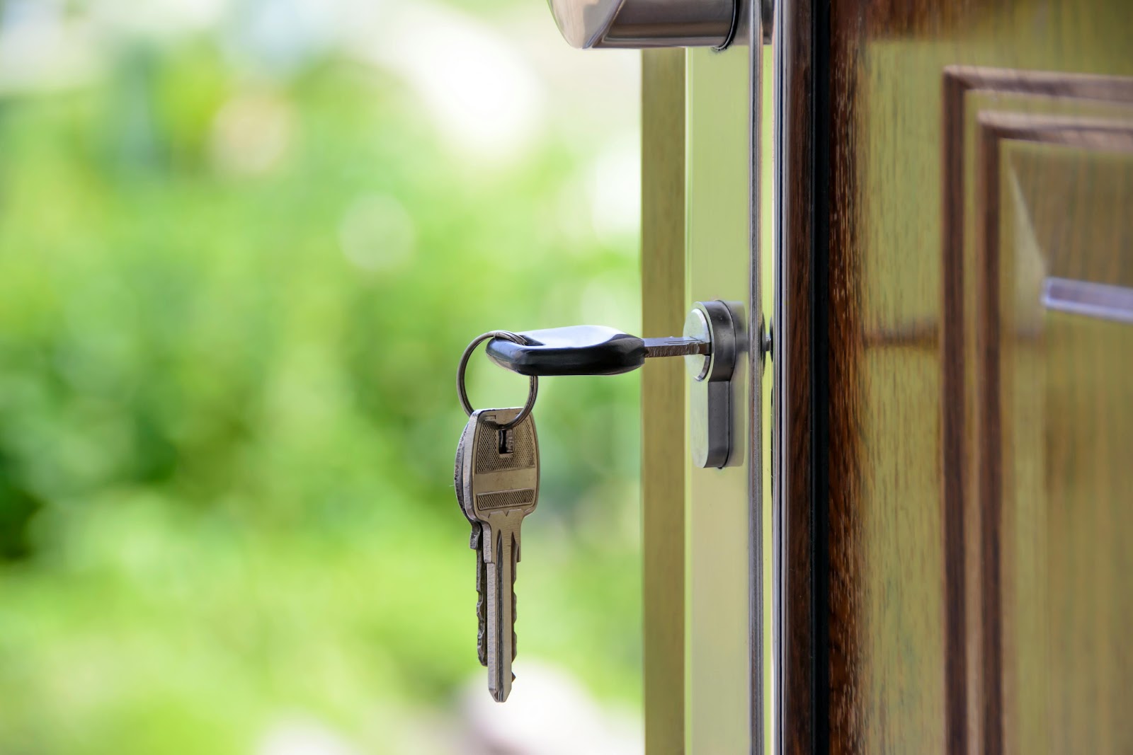 Door to Door Locksmith — photo