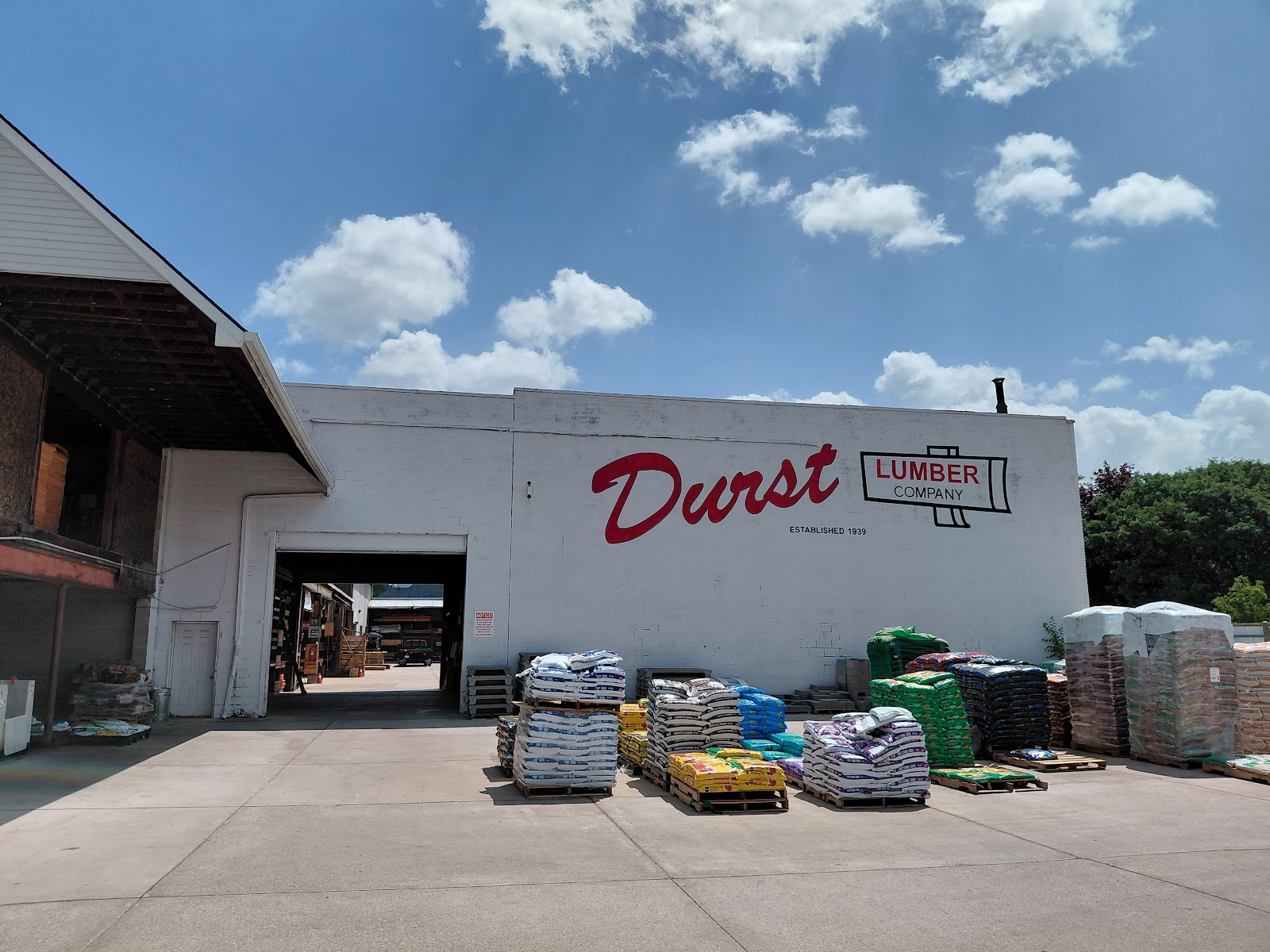 Durst Lumber & Ace Hardware in Berkley