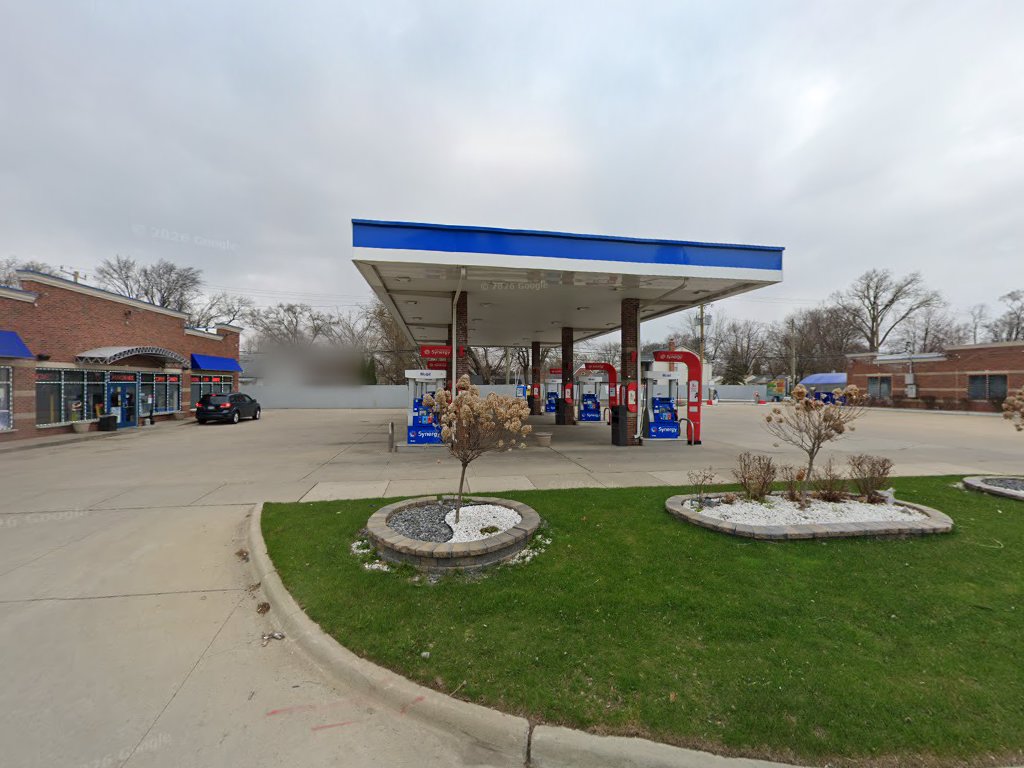 Eleven Mile Mini Mart Auto Wash in Madison Heights