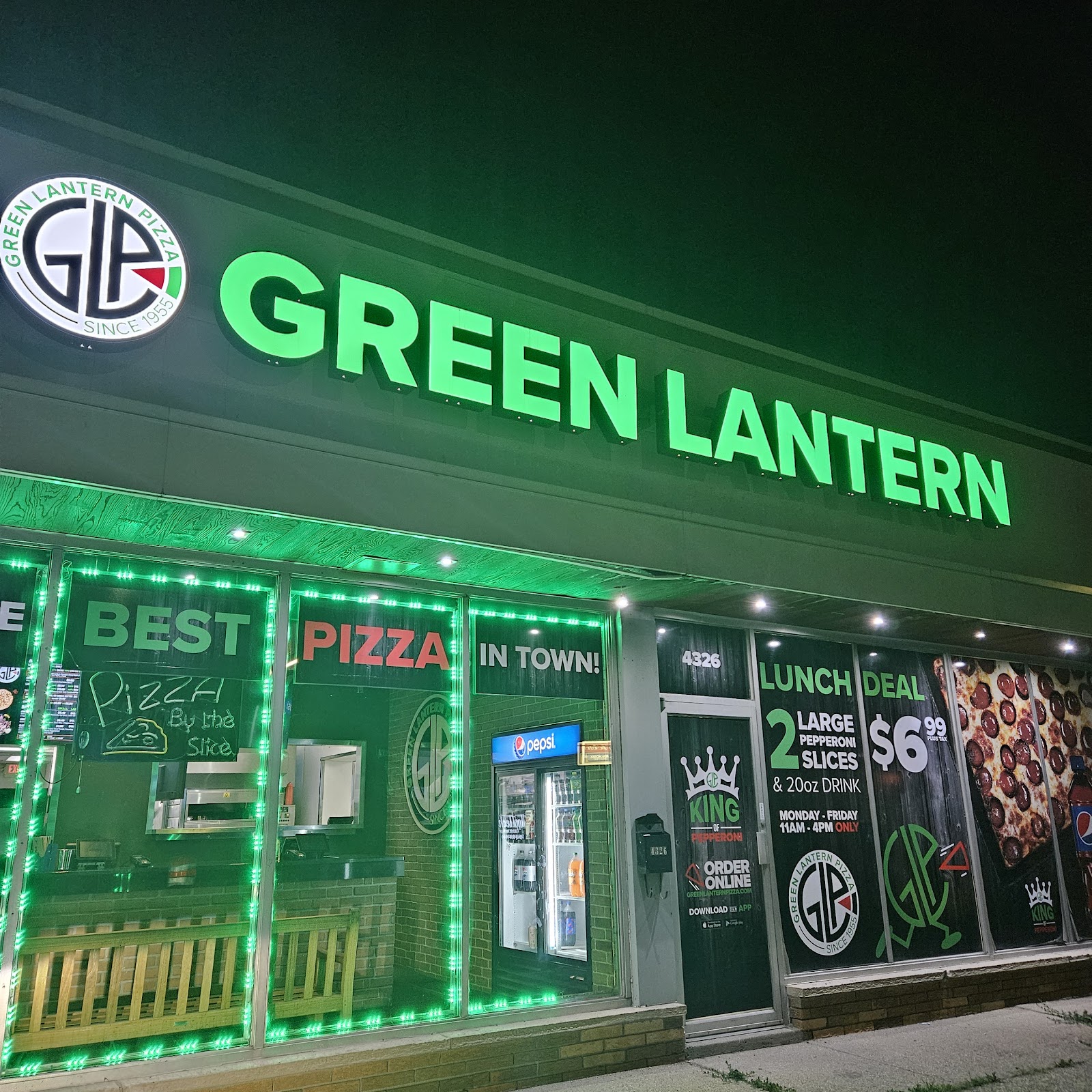 Green Lantern Pizza — photo