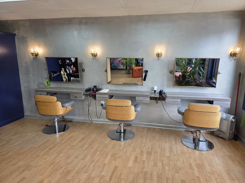 Helena's Hair Salon — photo