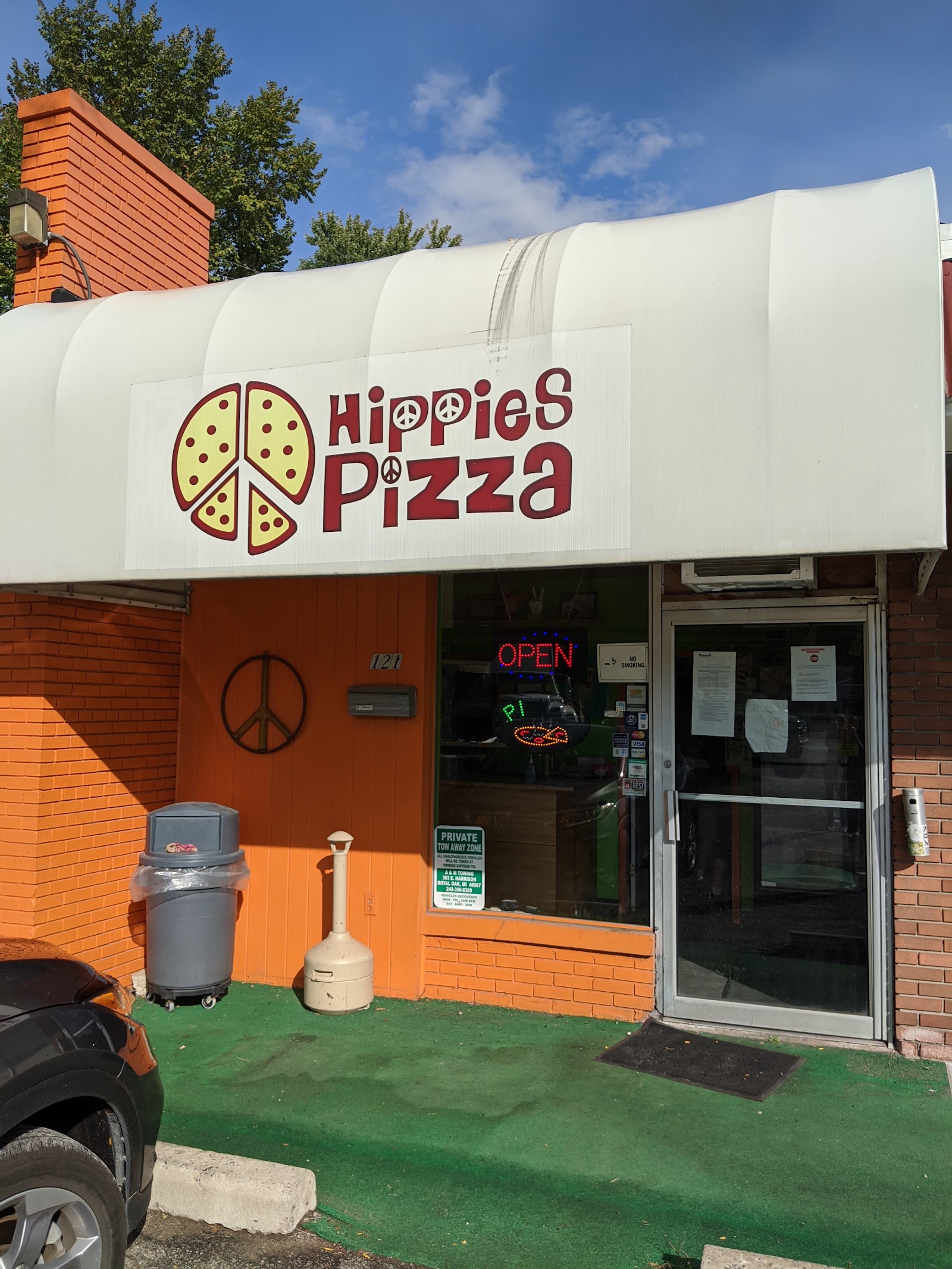 Hippie's Pizza in Royal Oak