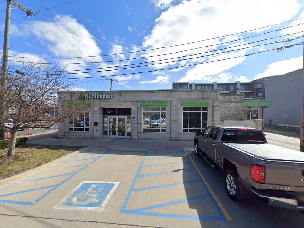 Huntington Bank in Royal Oak