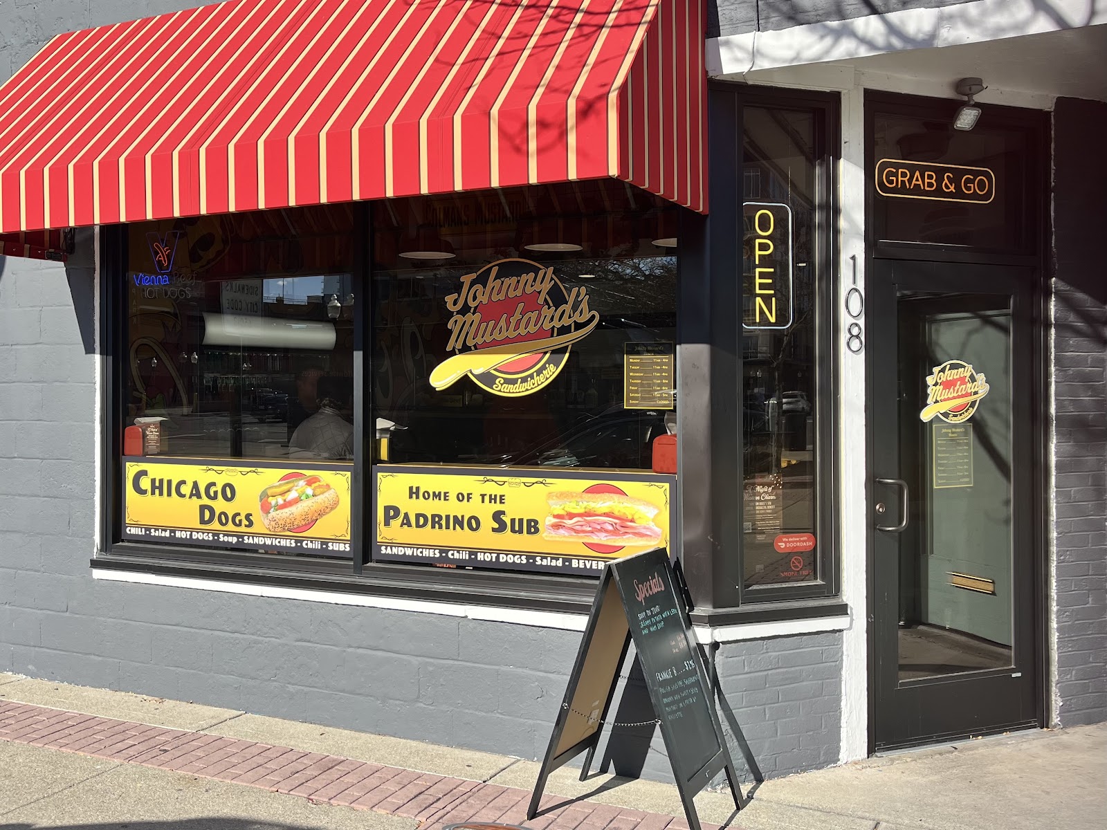 Johnny Mustard’s in Royal Oak