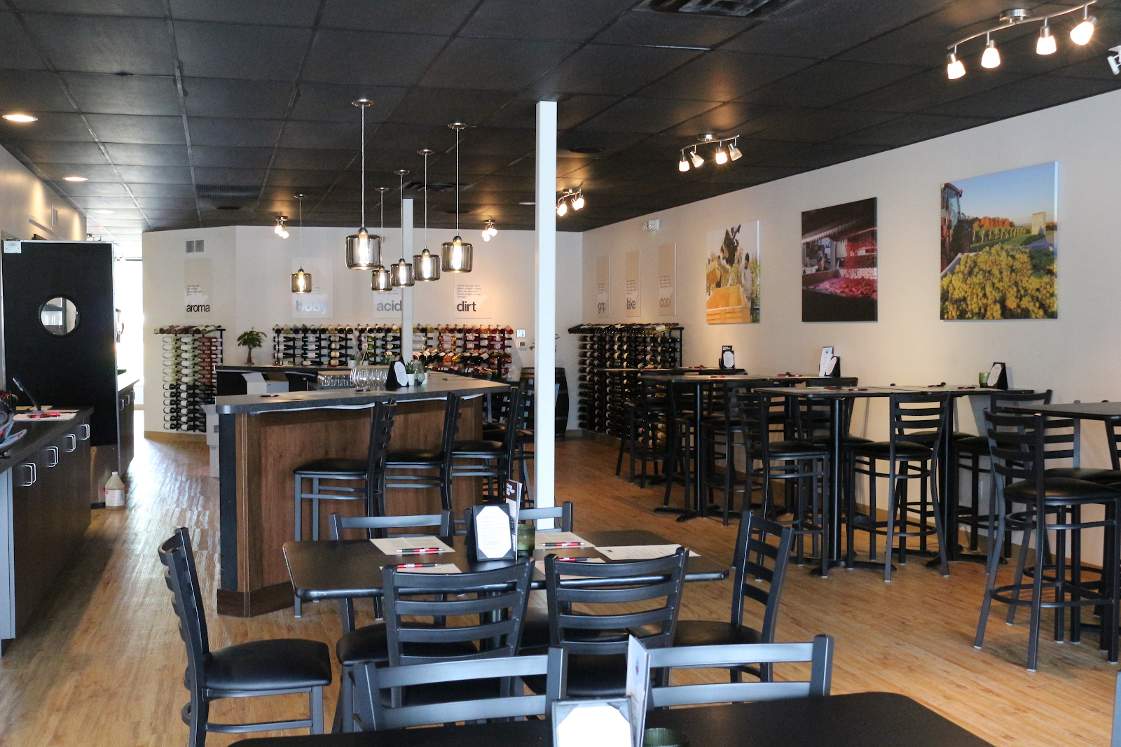 Michigan By The Bottle Tasting Room-Royal Oak — photo
