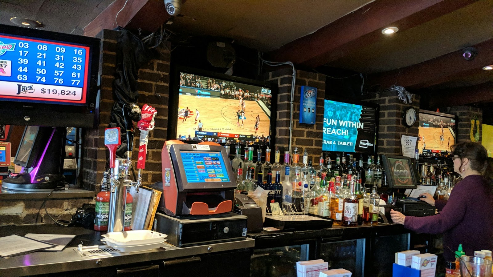 On the Rocks Bar & Grill in Madison Heights