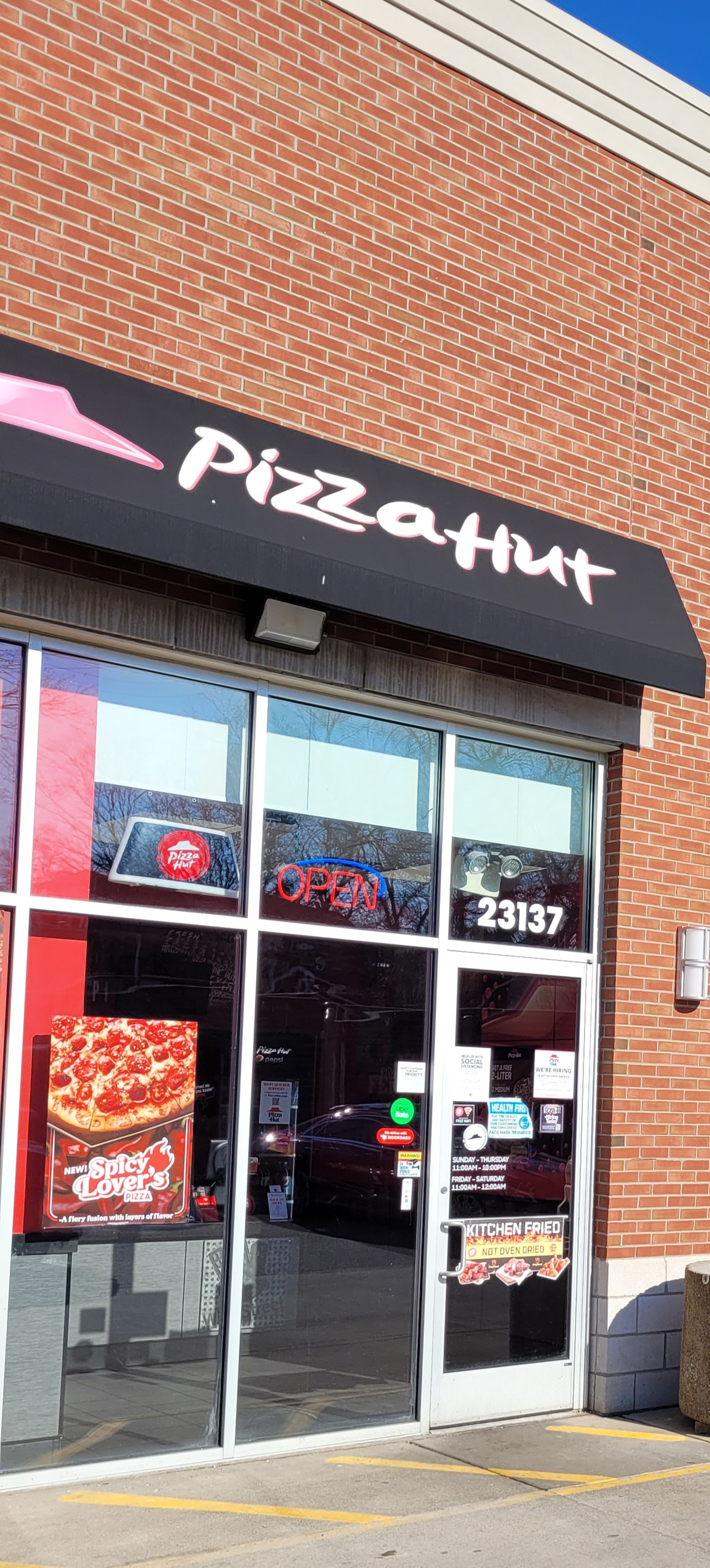 Pizza Hut in Royal Oak, MI — photo 1