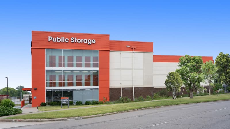 Public Storage in Royal Oak