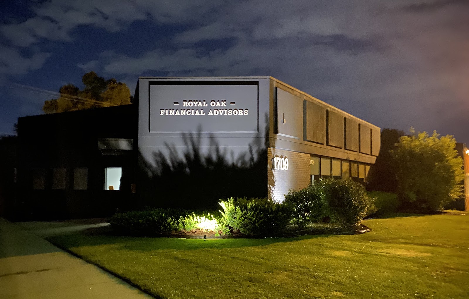 Royal Oak Financial Advisors in Royal Oak