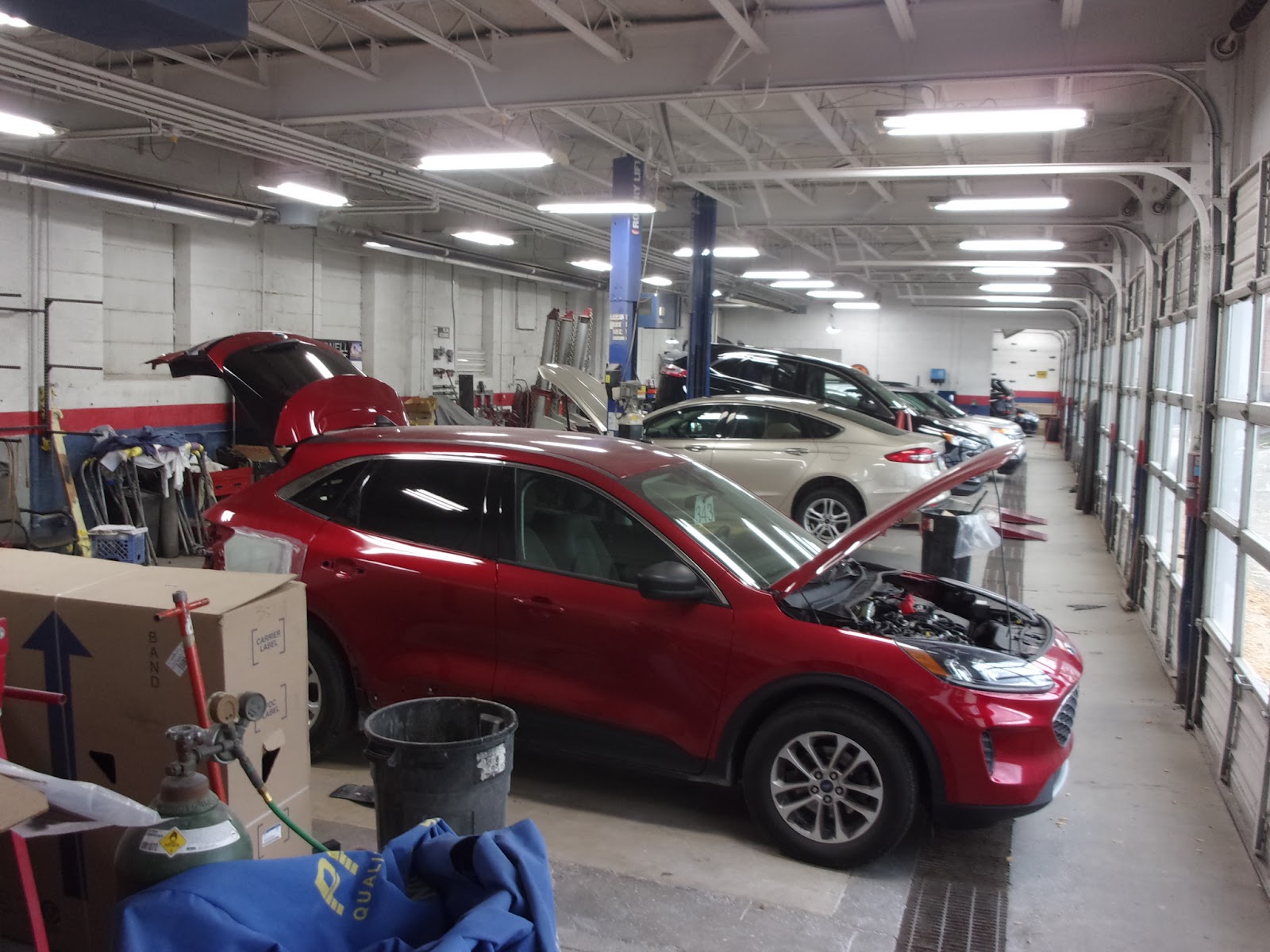 Royal Oak Ford Body Shop — photo