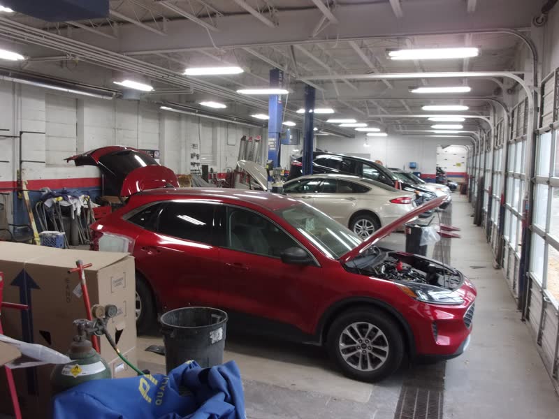 Royal Oak Ford Body Shop — photo