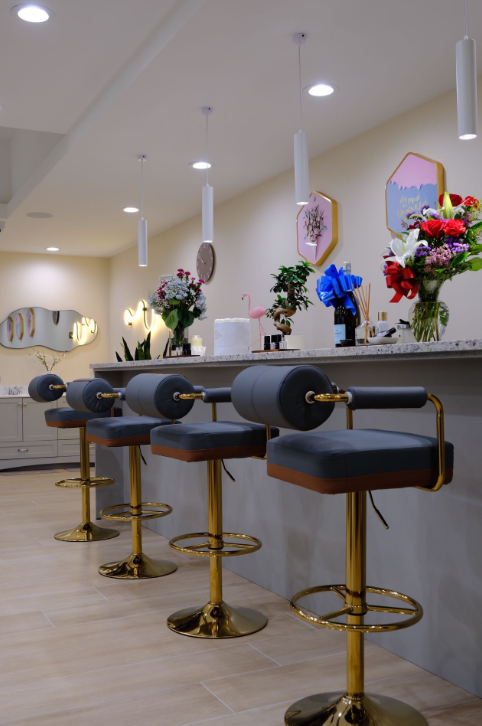 Sunlight Nail Bar in Royal Oak