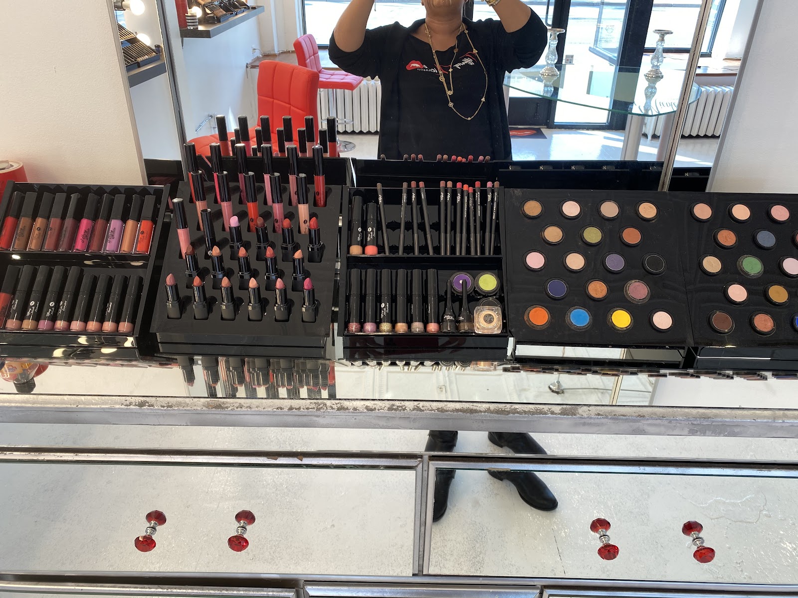 Tiffany Nicole Cosmetics in Royal Oak